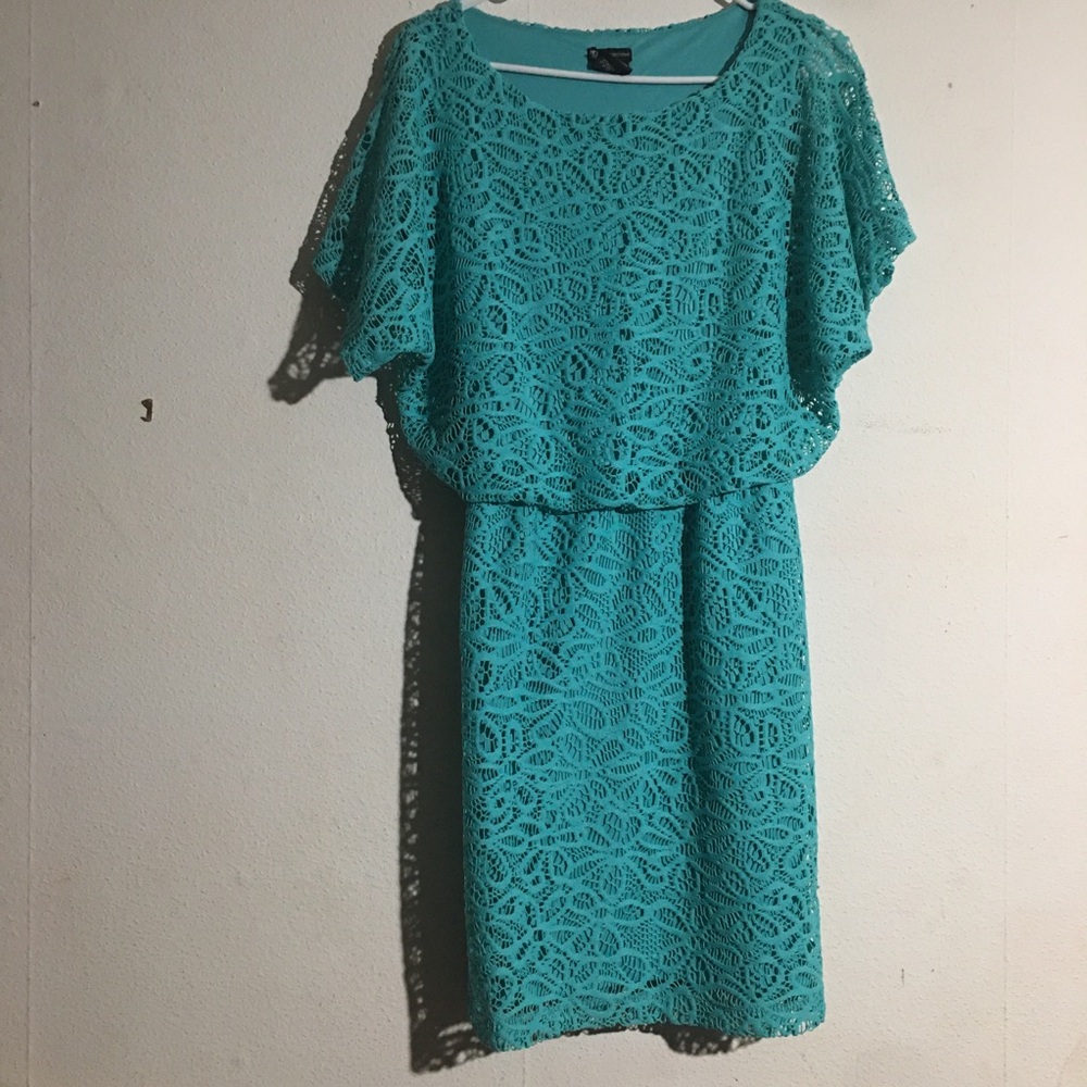 New Directions by Express Elegant Lace Overlay Dress in Teal: Size 6